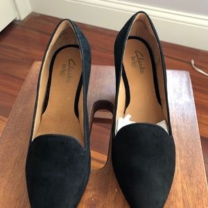 Clarks Indigo Sage Elfin Black Suade Kitten Heel